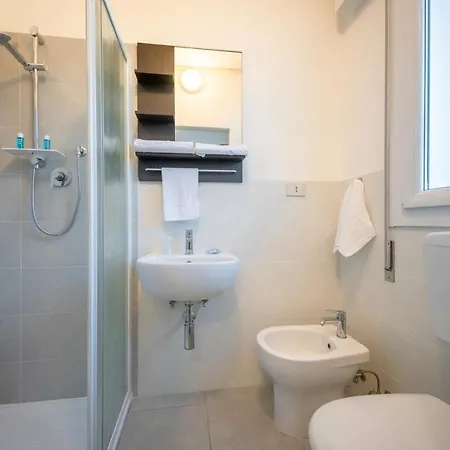 Portofino מלון 2*