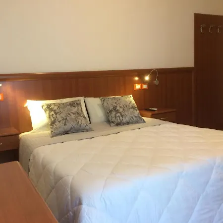 מלון Portofino קאורלה