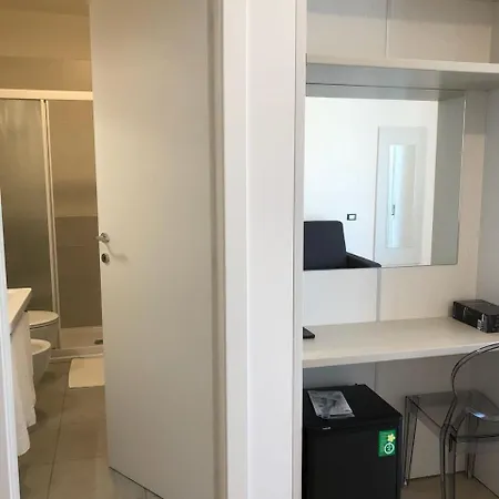 Portofino מלון 2*