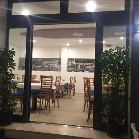 Portofino Отель Каорле