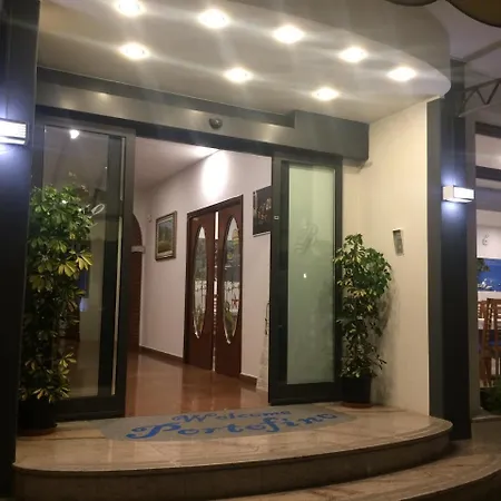 Portofino מלון קאורלה
