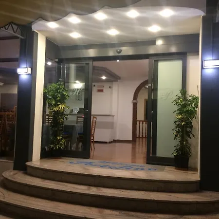 Portofino מלון קאורלה