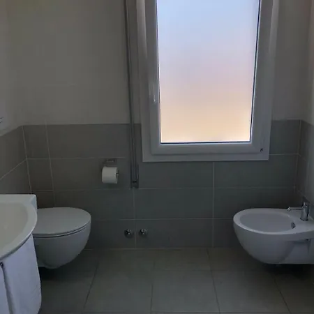 Portofino מלון 2*